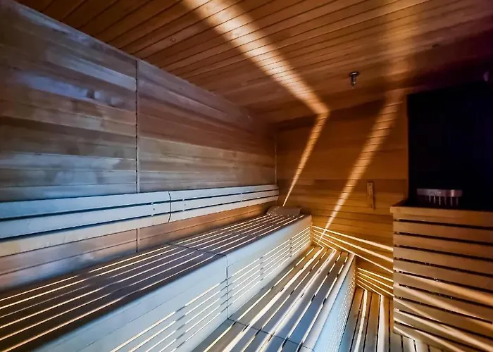 Hanza Tower 1102 Apartment *